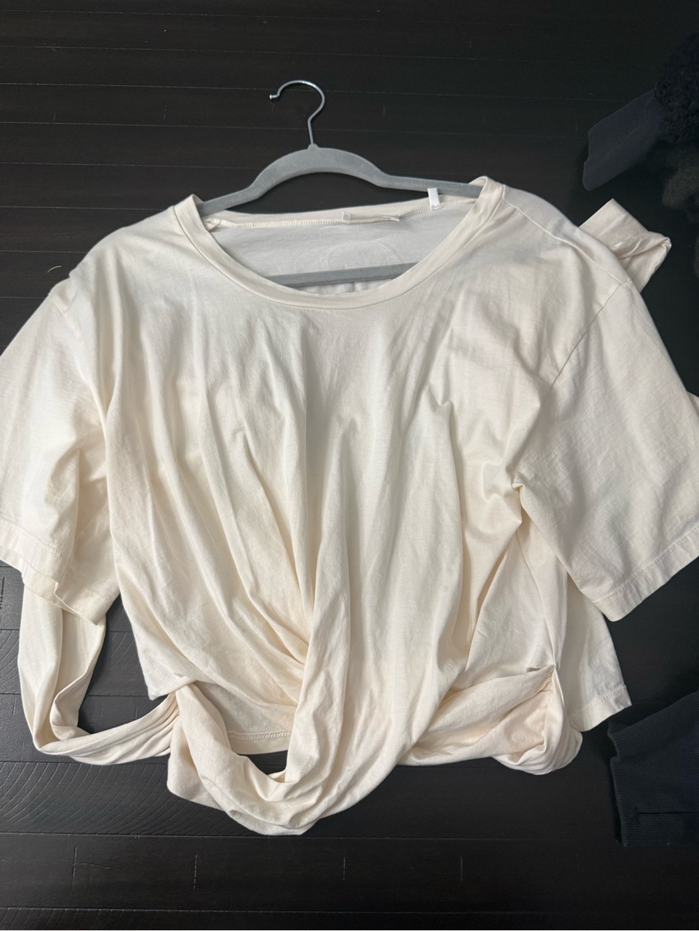 7 For All Mankind Cream Short Sleeve Twist-Front Tee Top